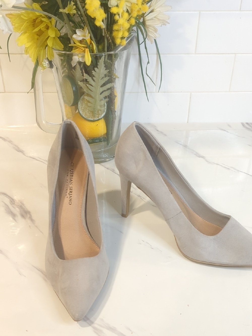 9.5M Christian Siriano Light GREY Suede Pointed-Toe Stilettos